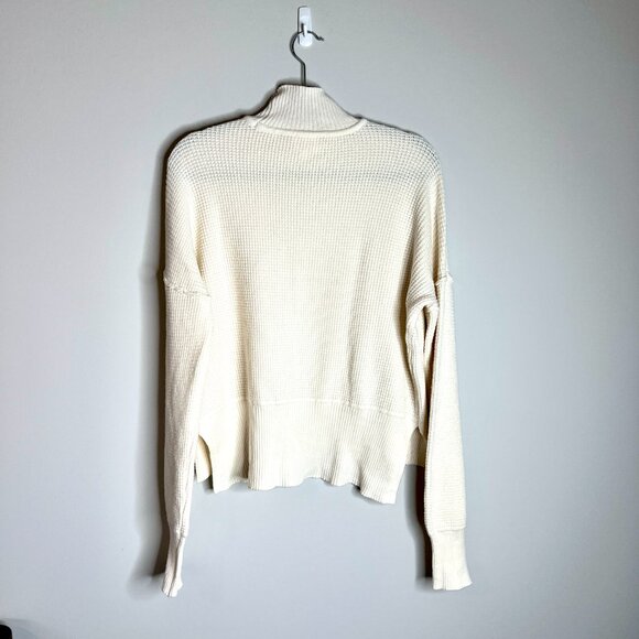 Cyrus Cream Waffle Knit Mock Neck Slouchy Boxy Dolman Sleeve Sweater Soft Sz M - Picture 4 of 4